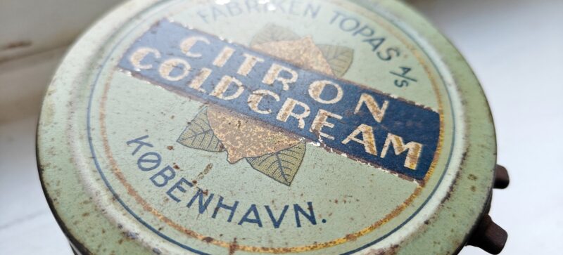 Fabriken Topas AS. Citron Coldcream. København. Blikdåse