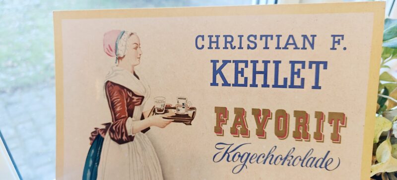 Christian Kehlet Favorit. Reklameskilt i pap